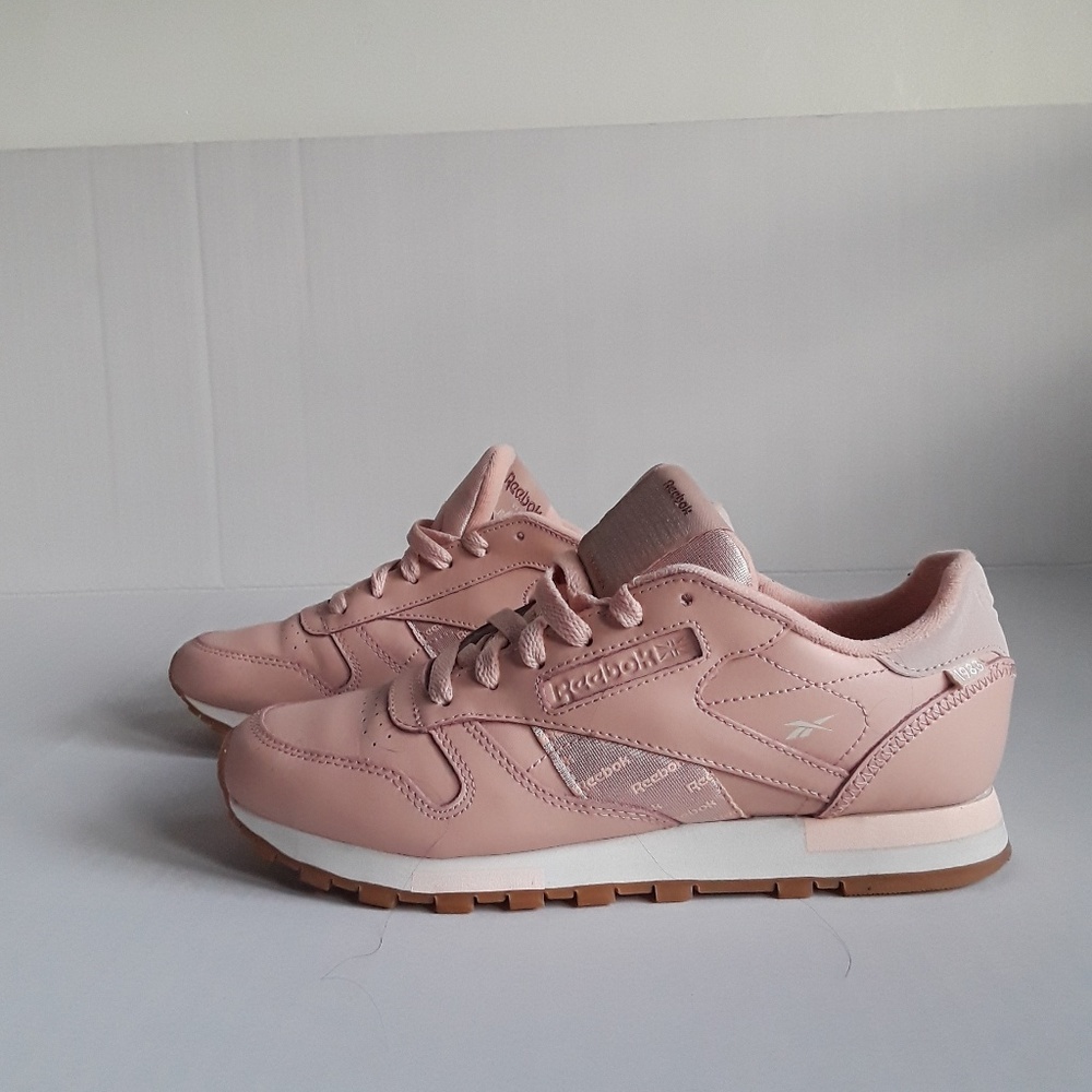 Reebok pink sneakers active wear